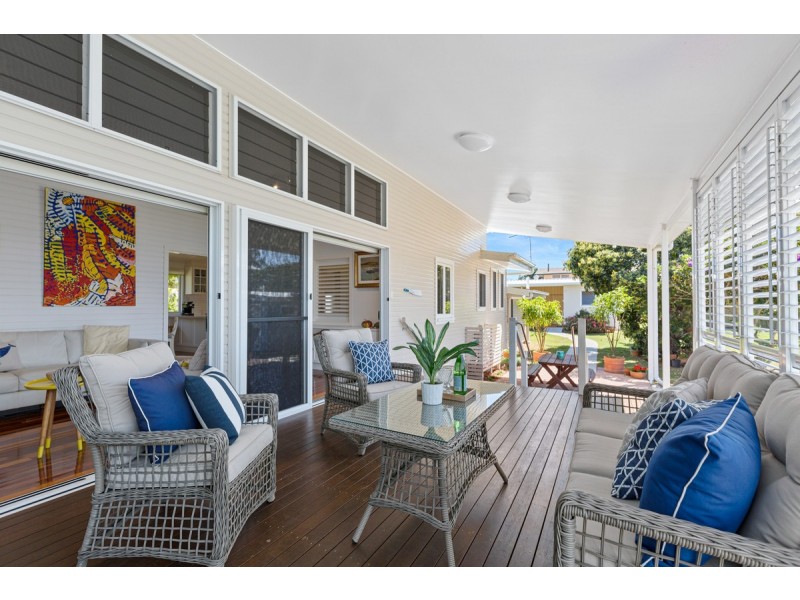 1 Pelican Street, Victoria Point QLD 4165