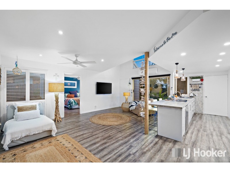 16 Saul Street, Thorneside QLD 4158