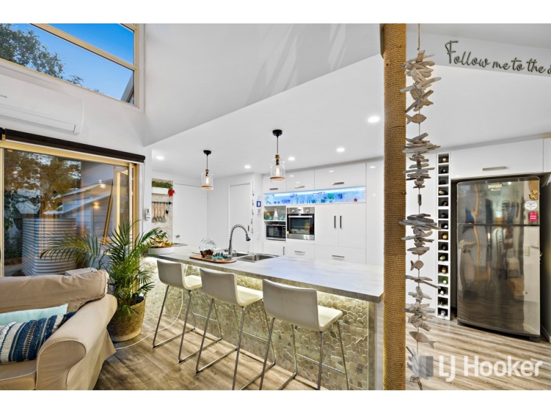 16 Saul Street, Thorneside QLD 4158