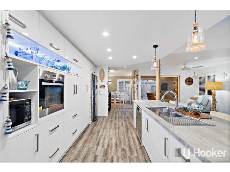 16 Saul Street, Thorneside QLD 4158