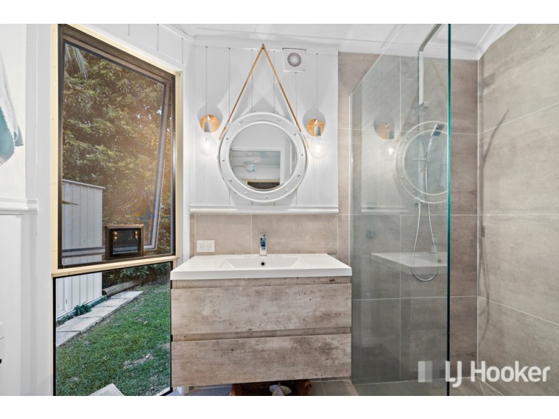 16 Saul Street, Thorneside QLD 4158