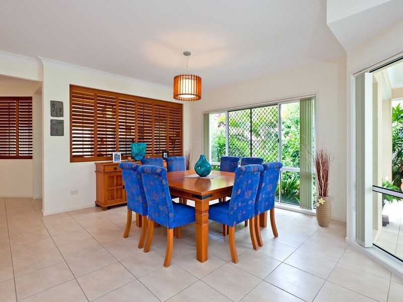 18 Riseborough Terrace, Cleveland QLD 4163