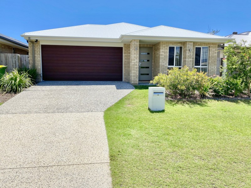 19 Simon Street, Victoria Point QLD 4165