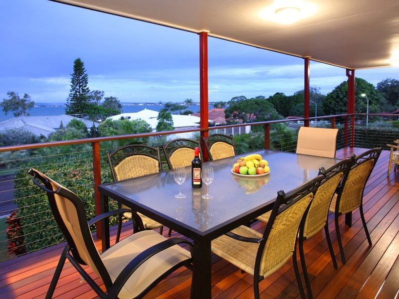 32 Clearwater Street, Ormiston QLD 4160