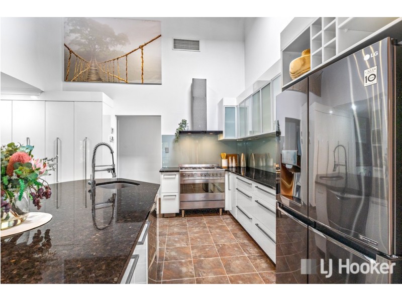 13 Bailey Road, Birkdale QLD 4159