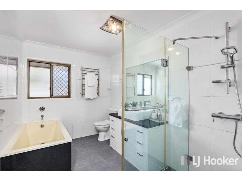 13 Bailey Road, Birkdale QLD 4159