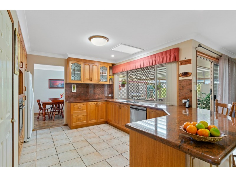 9 Rustic Court, Redland Bay QLD 4165