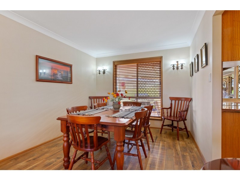 9 Rustic Court, Redland Bay QLD 4165