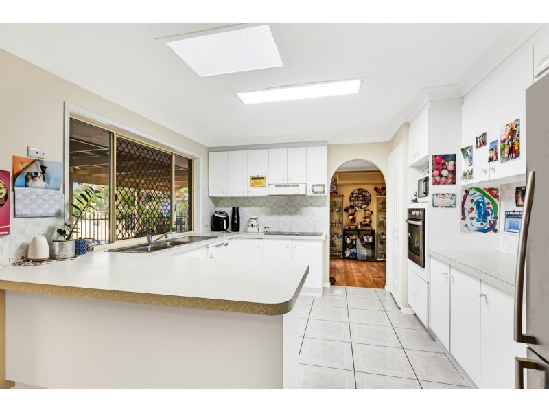 11 Pecan Court, Birkdale QLD 4159