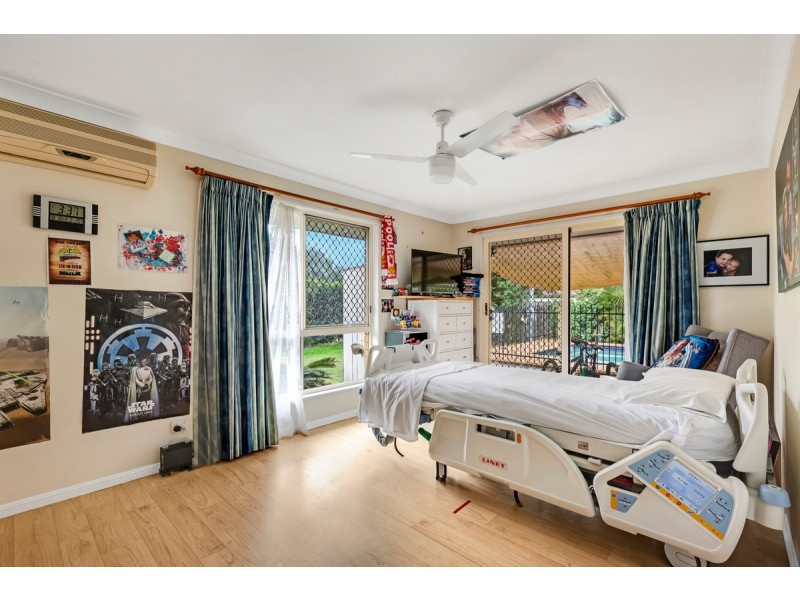 11 Pecan Court, Birkdale QLD 4159