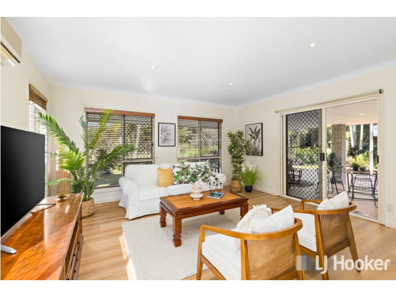 294 Greencamp Road, Wakerley QLD 4154