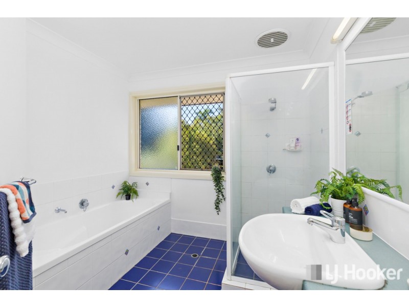 294 Greencamp Road, Wakerley QLD 4154