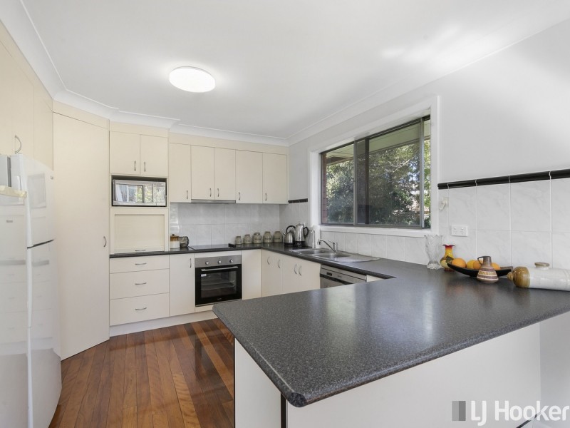 12 Valentia Street, Mansfield QLD 4122