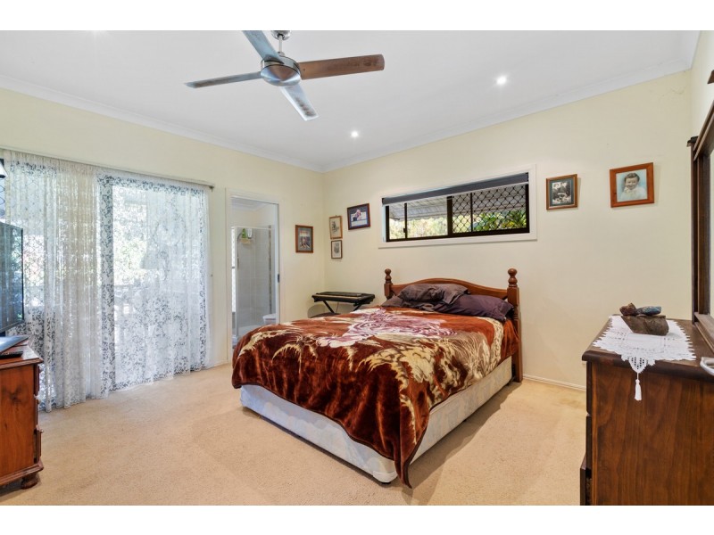 28 Leanne Street, Macleay Island QLD 4184