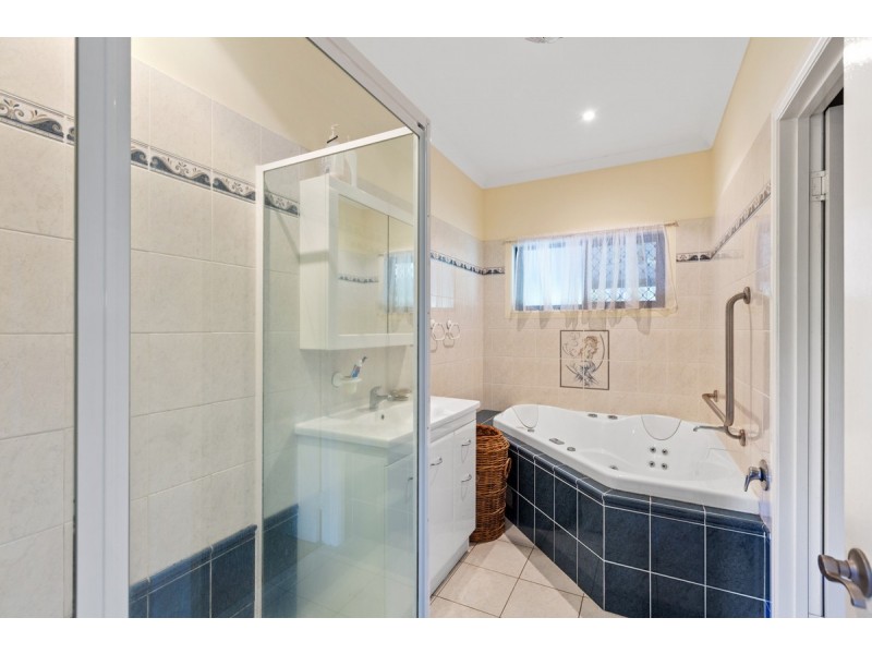 28 Leanne Street, Macleay Island QLD 4184