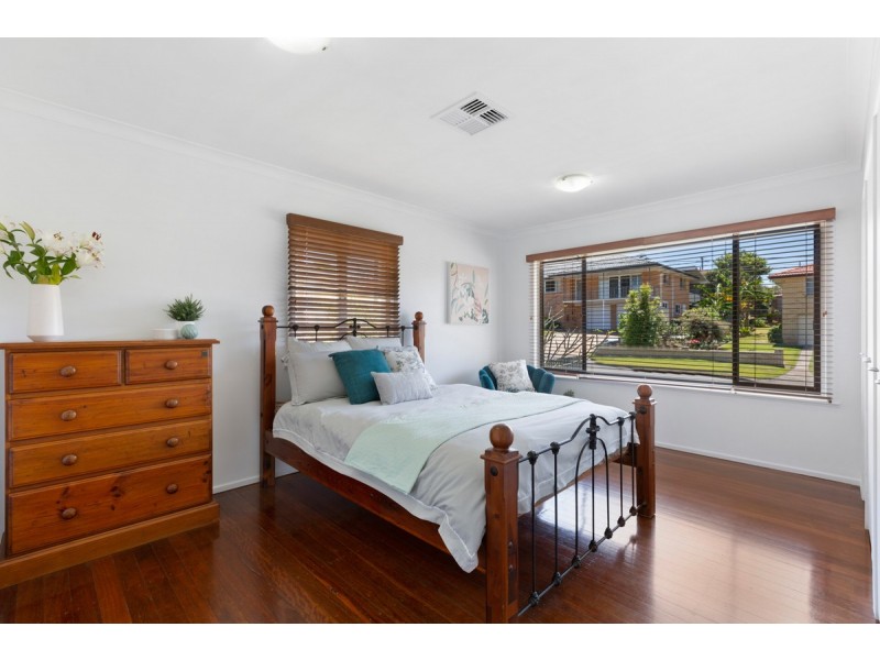 32 Menkira Street, Mansfield QLD 4122