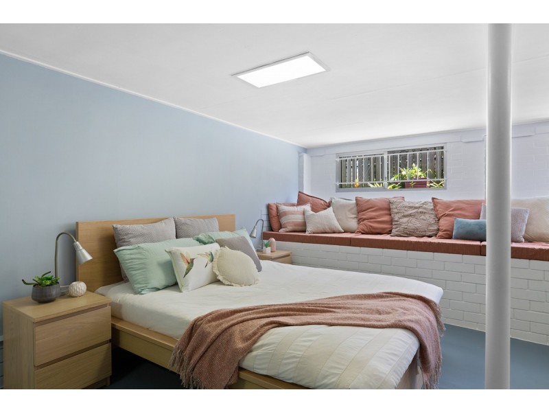 32 Menkira Street, Mansfield QLD 4122