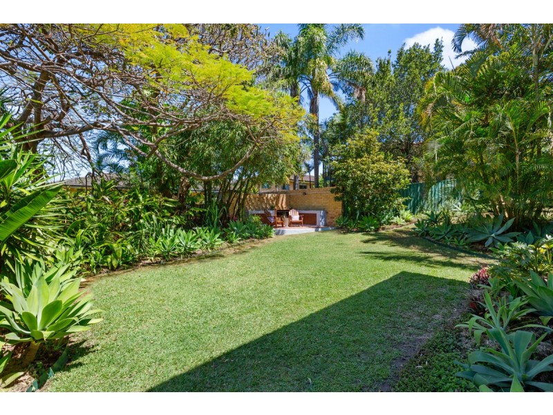 32 Menkira Street, Mansfield QLD 4122