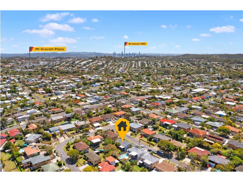 32 Menkira Street, Mansfield QLD 4122