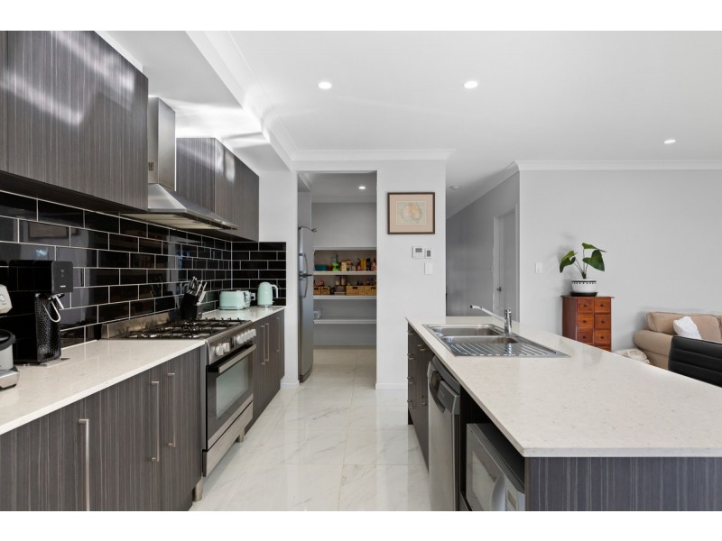 21 Leven Street, Thornlands QLD 4164