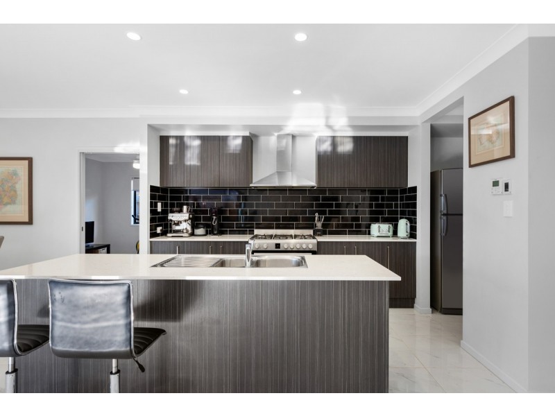 21 Leven Street, Thornlands QLD 4164