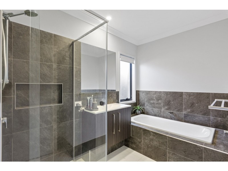 21 Leven Street, Thornlands QLD 4164