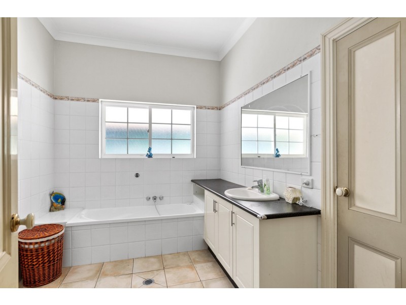 30 Lorikeet Drive, Thornlands QLD 4164