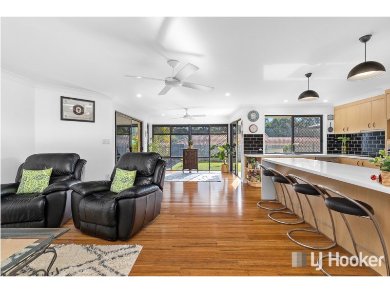 15 Mathison Court, Redland Bay QLD 4165