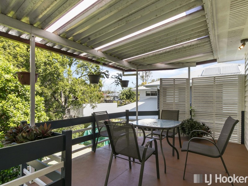 201 Beddoes Street, Holland Park QLD 4121