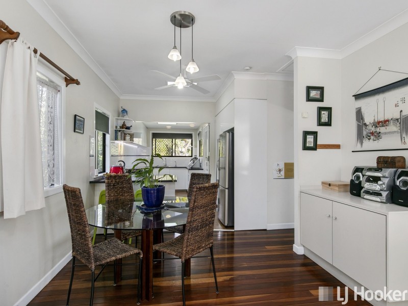 201 Beddoes Street, Holland Park QLD 4121