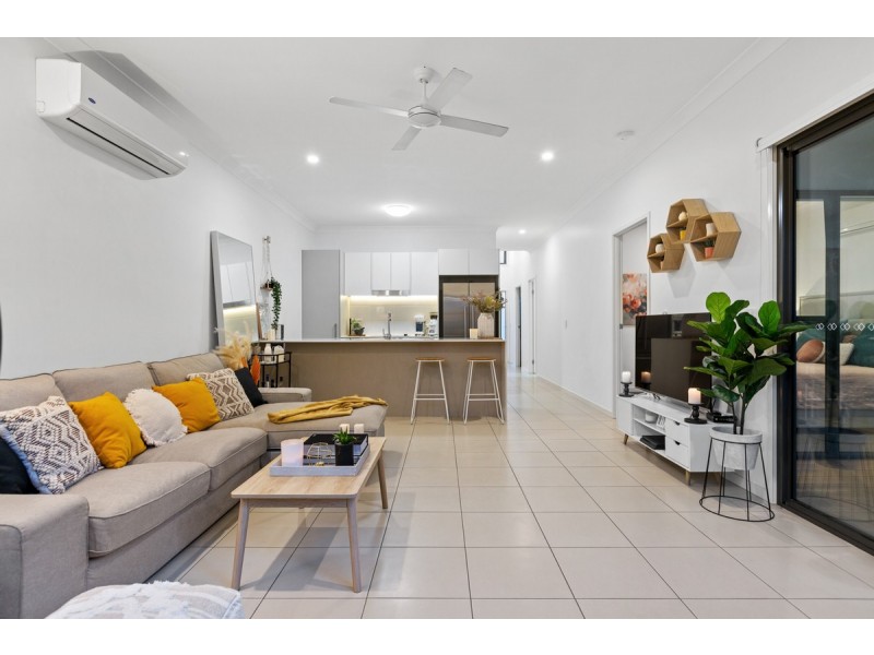 4/27 Pittwin Road North, Capalaba QLD 4157