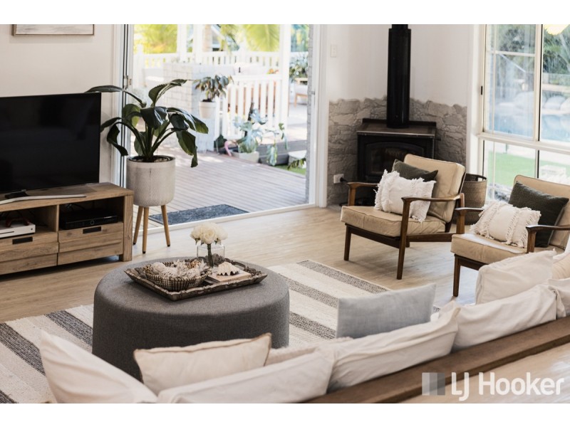 42 Flamingo Crescent, Thornlands QLD 4164