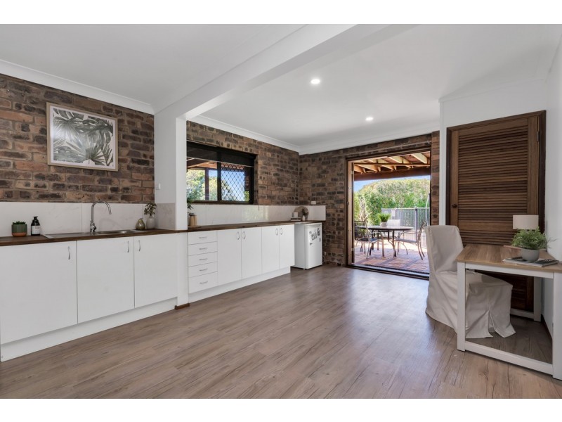 180 Manly Road, Manly West QLD 4179