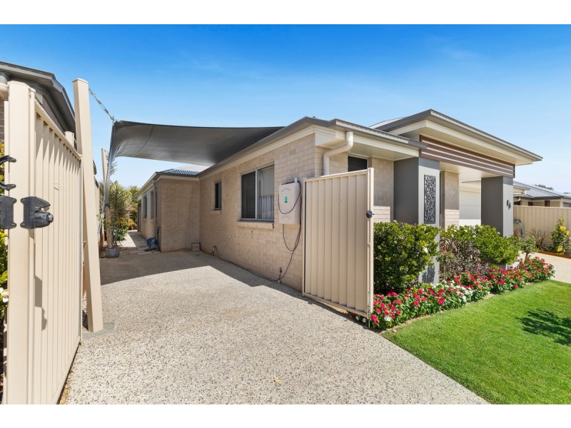 12 Lochie Drive, Redland Bay QLD 4165