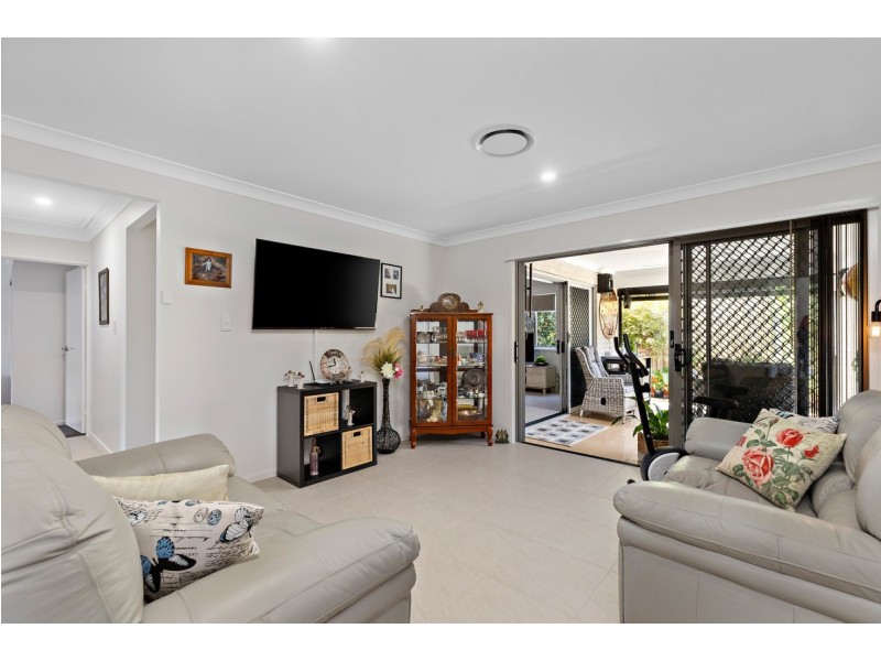 12 Lochie Drive, Redland Bay QLD 4165