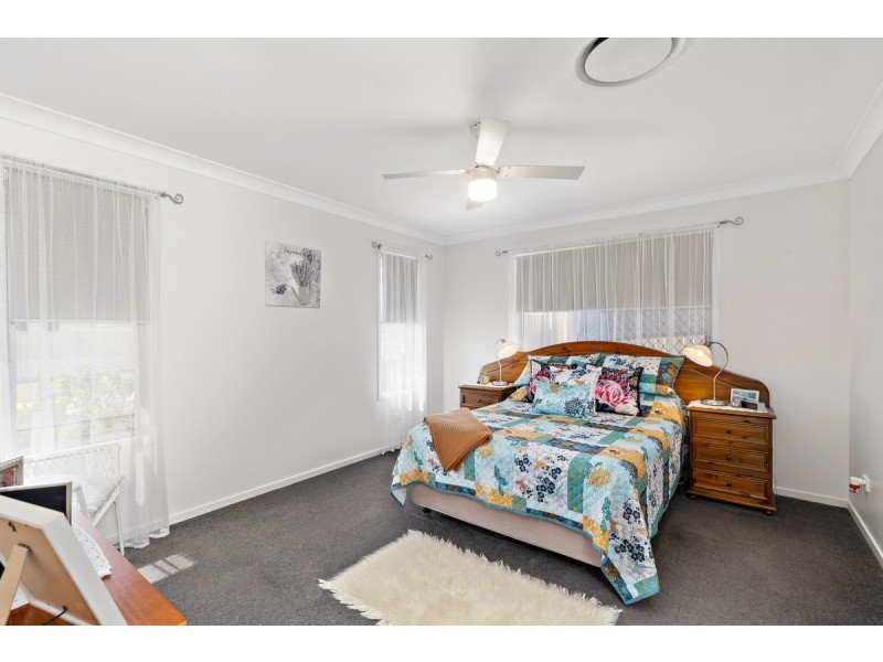 12 Lochie Drive, Redland Bay QLD 4165