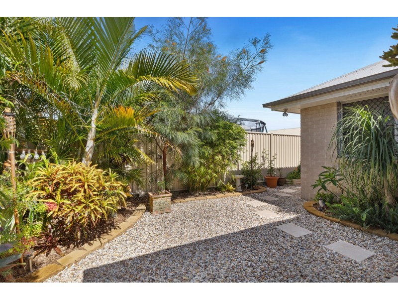 12 Lochie Drive, Redland Bay QLD 4165