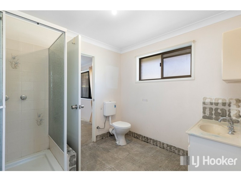 4 Sunshine Drive, Cleveland QLD 4163