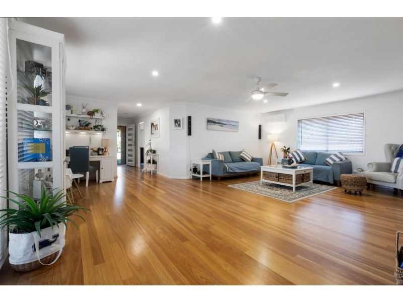 17 Constellation Way, Wynnum QLD 4178