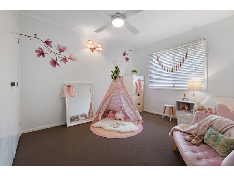 17 Constellation Way, Wynnum QLD 4178