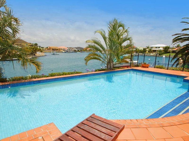 12 Beaufort Court, Raby Bay QLD 4163