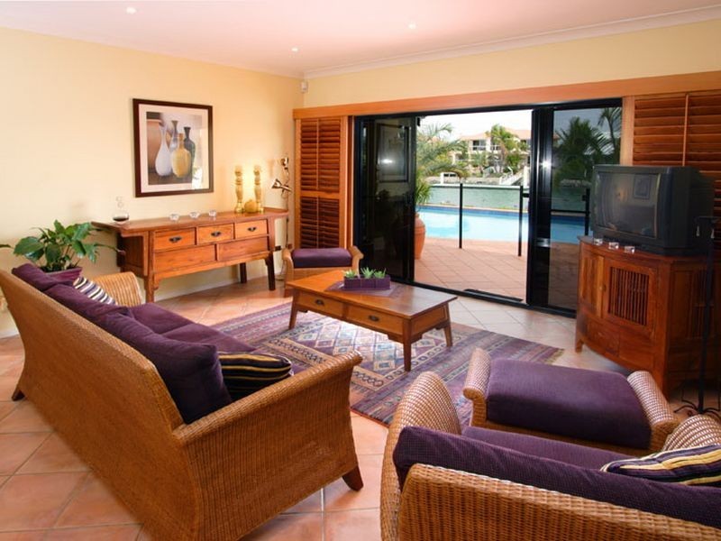 12 Beaufort Court, Raby Bay QLD 4163