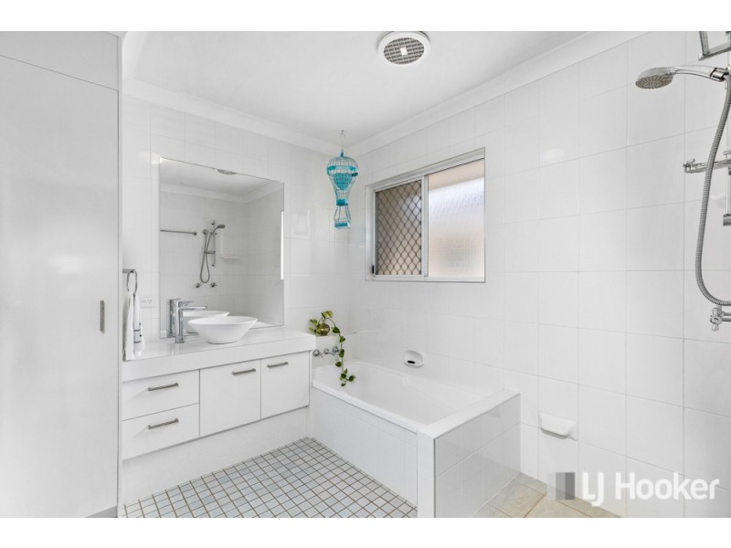 8/12 Queen Street, Cleveland QLD 4163