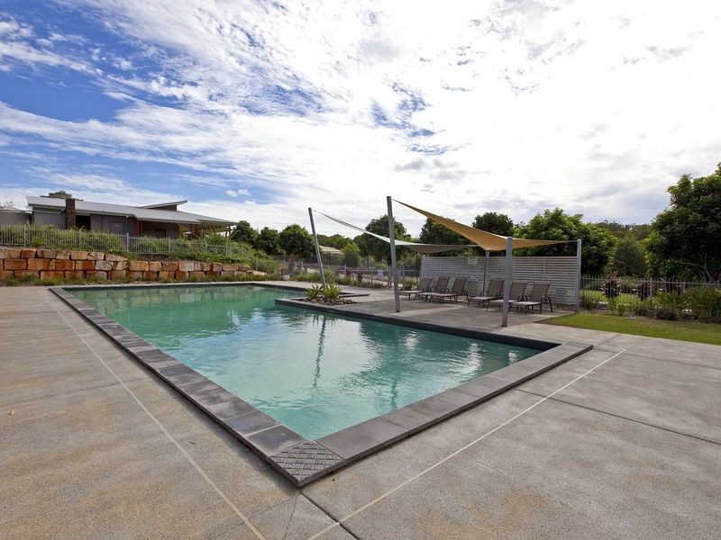 22 Shaw Place, Redland Bay QLD 4165