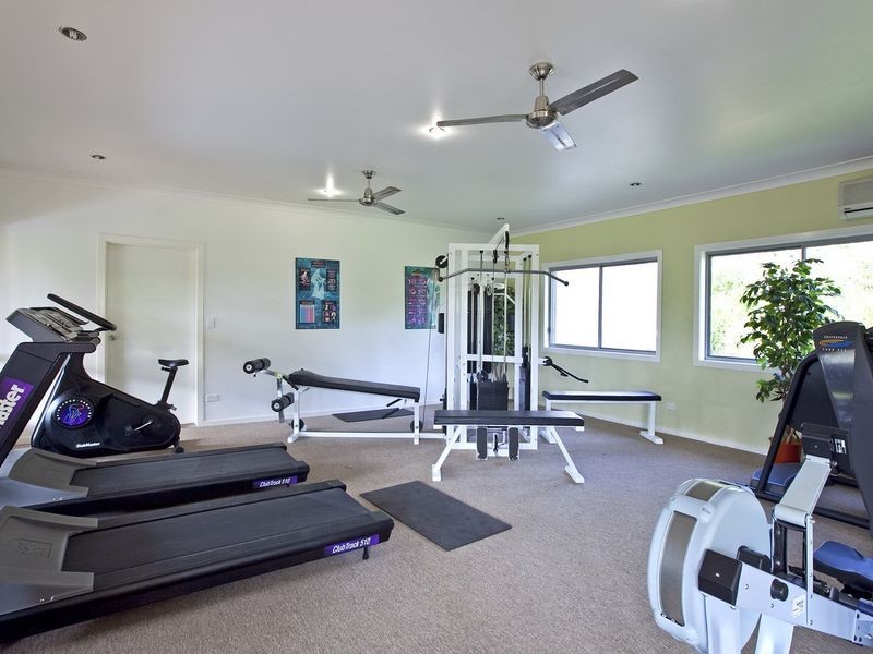 22 Shaw Place, Redland Bay QLD 4165