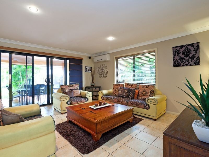 13 Mallan Terrace, Birkdale QLD 4159