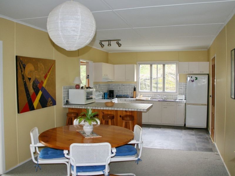 92 Winston Road, Sheldon QLD 4157