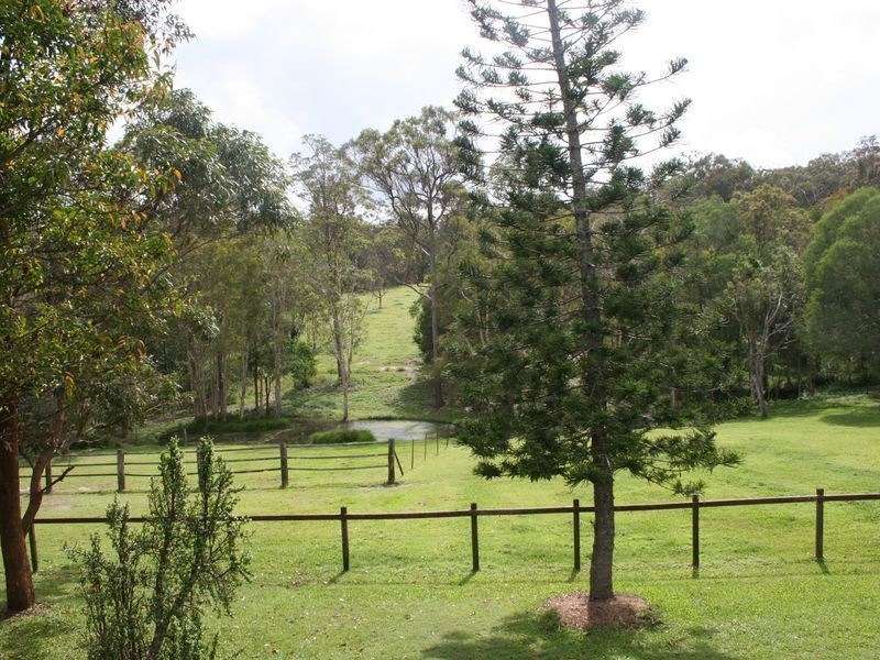 92 Winston Road, Sheldon QLD 4157
