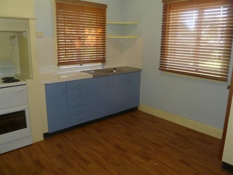 125 Passage Street, Cleveland QLD 4163