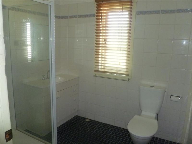 125 Passage Street, Cleveland QLD 4163